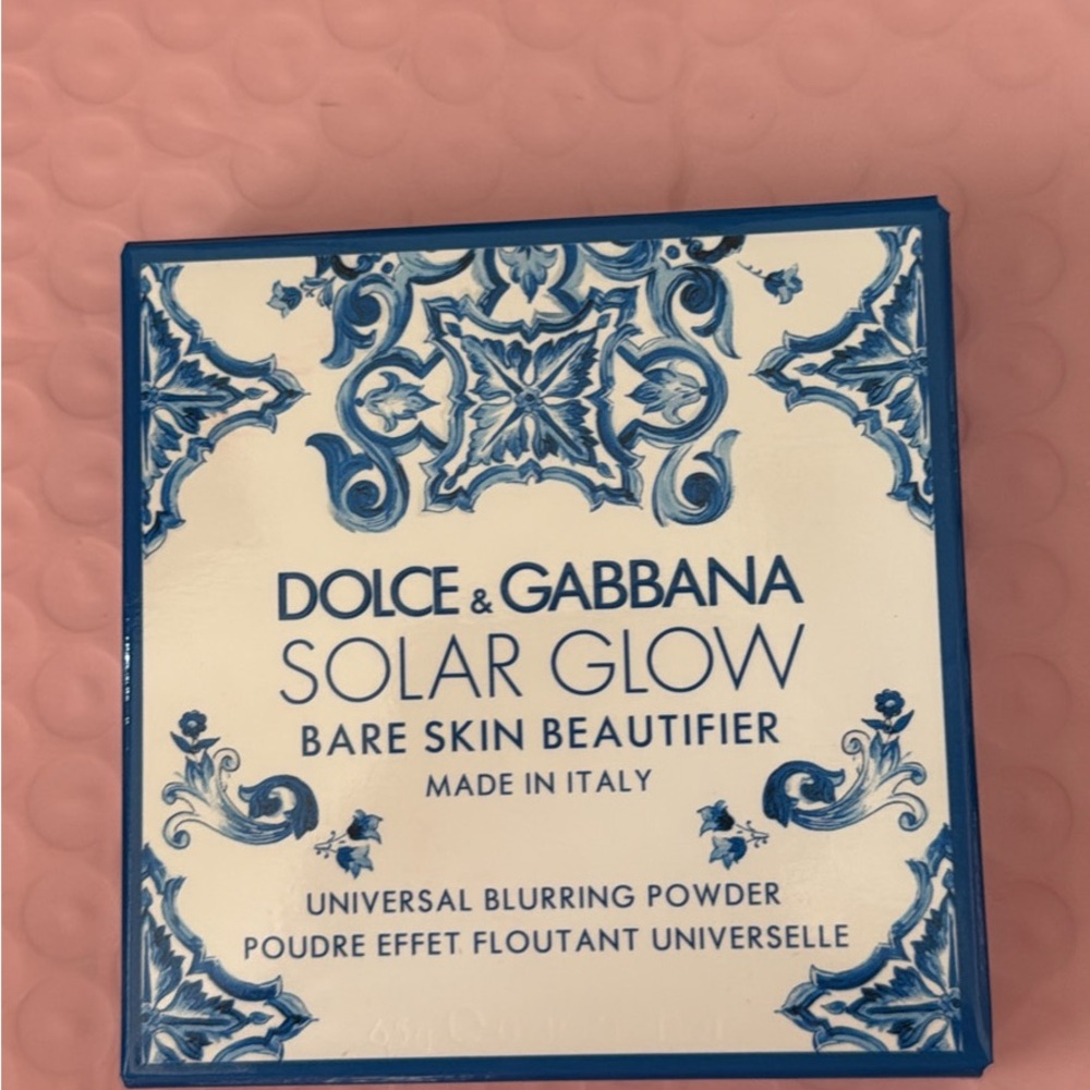 Dolce & Gabbana Solar Glow Universal Blurring Powder - Blue and Cream